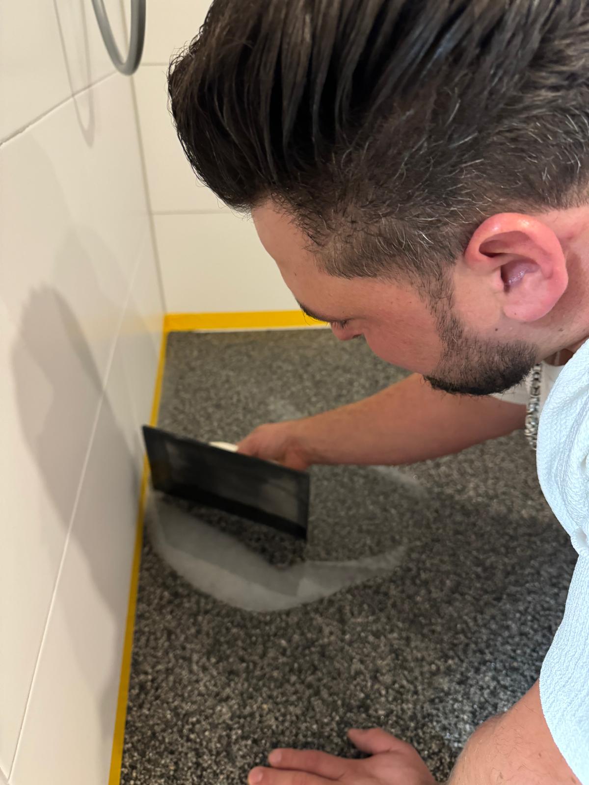 Steinteppich glätten Dusche