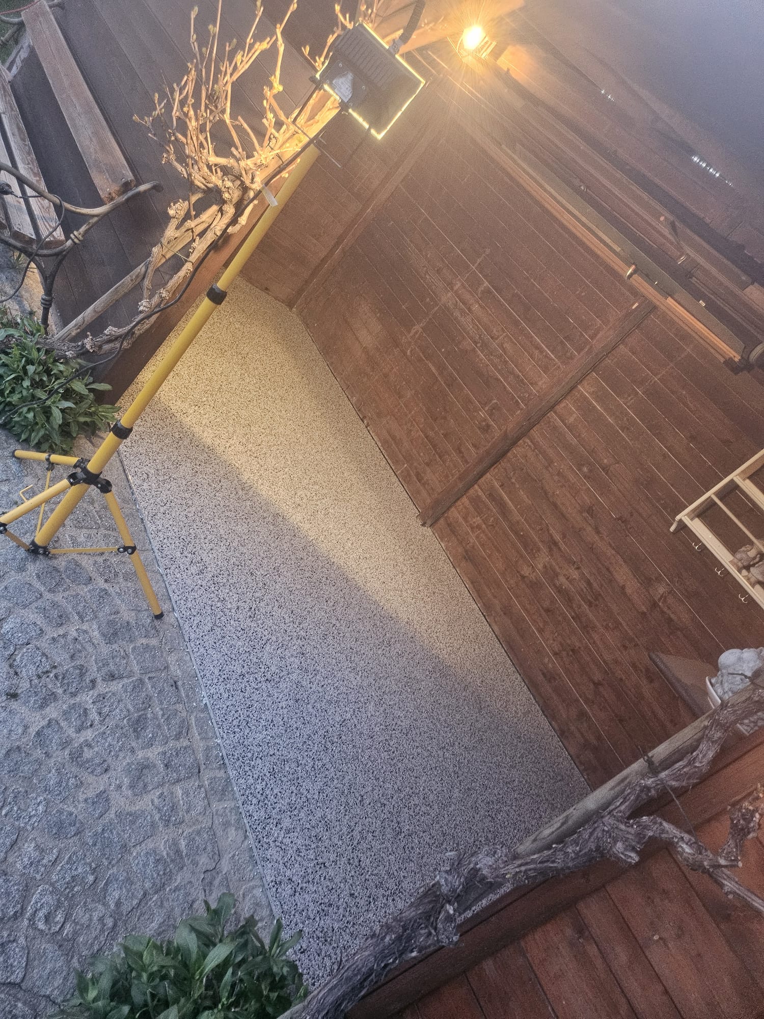 Steinteppich Terrasse mit Stufen